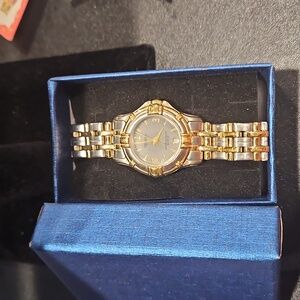 Armitron Women's Two-Tone Watch Brushed Silver And Gold Quality 20 Years 0 Fade